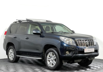 Подержанный автомобиль Toyota Land Cruiser Prado 2010 года (3 фото)