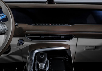 Подержанный автомобиль Voyah Free 2022 года (13 фото)