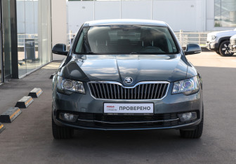 Подержанный автомобиль Skoda Superb Liftback 2014 года (2 фото)