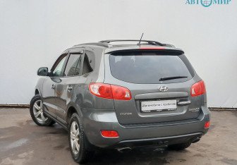 Подержанный автомобиль Hyundai Santa Fe 2008 года (7 фото)