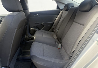 Подержанный автомобиль Hyundai Solaris Sedan 2017 года (11 фото)