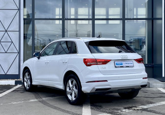 Подержанный автомобиль Audi Q3 2020 года (7 фото)