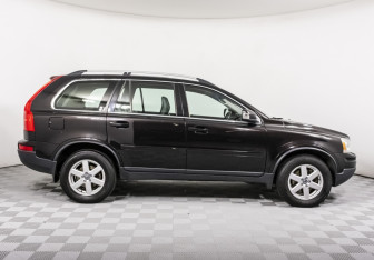 Подержанный автомобиль Volvo XC90 2011 года (4 фото)