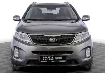 Подержанный автомобиль Kia Sorento 2015 года (2 фото)