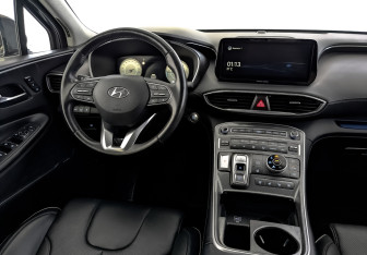 Подержанный автомобиль Hyundai Santa Fe 2021 года (28 фото)