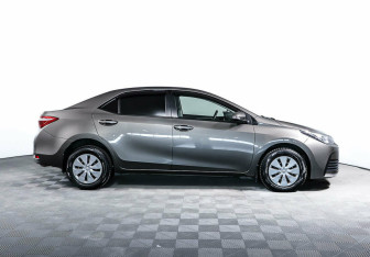 Подержанный автомобиль Toyota Corolla Sedan 2016 года (4 фото)