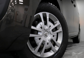 Подержанный автомобиль Citroen SpaceTourer 2018 года (17 фото)