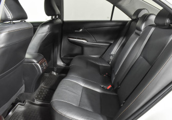 Подержанный автомобиль Toyota Camry Sedan 2017 года (15 фото)