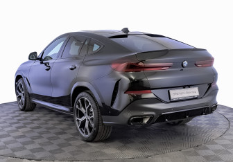 Подержанный автомобиль BMW X6 2020 года (7 фото)