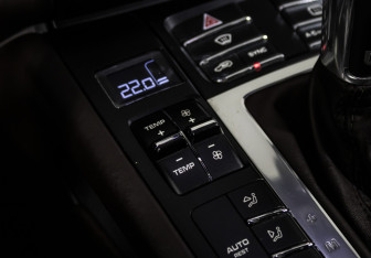 Подержанный автомобиль Porsche Macan 2015 года (23 фото)