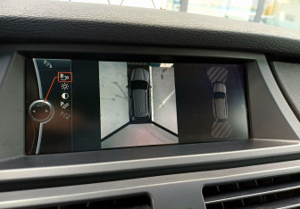 Подержанный автомобиль BMW X5 2010 года (18 фото)