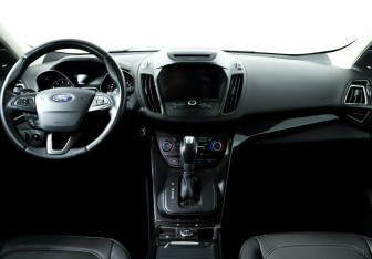 Подержанный автомобиль Ford Kuga 2016 года (10 фото)