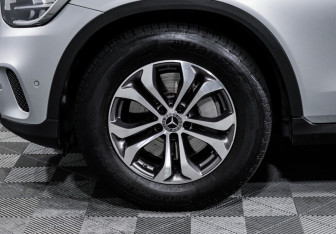 Подержанный автомобиль Mercedes-Benz GLC Coupe 2019 года (15 фото)