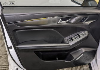 Подержанный автомобиль Haval Jolion 2024 года (16 фото)