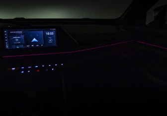 Подержанный автомобиль Changan UNI-V 2023 года (18 фото)