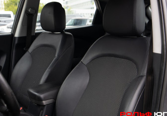 Подержанный автомобиль Hyundai ix35 2012 года (16 фото)