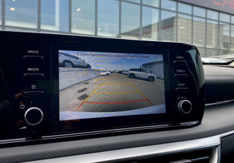 Подержанный автомобиль Kia K5 2020 года (18 фото)