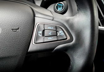 Подержанный автомобиль Ford Focus Hatchback 2017 года (27 фото)