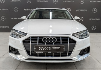 Подержанный автомобиль Audi A4 allroad 2020 года (2 фото)
