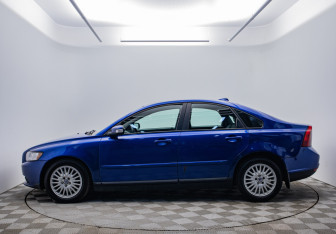 Подержанный автомобиль Volvo S40 2007 года (2 фото)