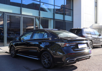 Подержанный автомобиль Omoda S5 2024 года (6 фото)