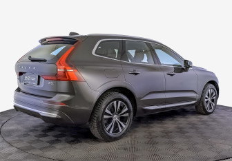 Подержанный автомобиль Volvo XC60 2023 года (5 фото)