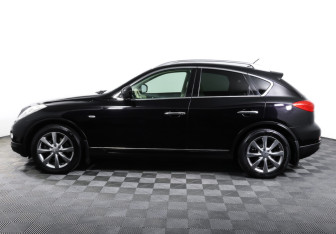 Подержанный автомобиль Infiniti EX 2012 года (8 фото)
