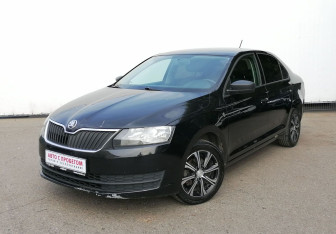 Подержанный автомобиль Skoda Rapid Liftback 2015 года (1 фото)