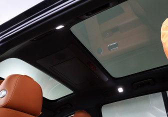 Подержанный автомобиль LiXiang L9 2023 года (26 фото)