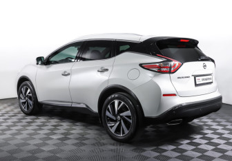 Подержанный автомобиль Nissan Murano Suv 2021 года (7 фото)