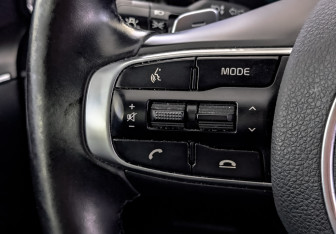 Подержанный автомобиль Kia K5 2021 года (28 фото)