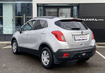 Подержанный автомобиль Opel Mokka 2014 года (7 фото)