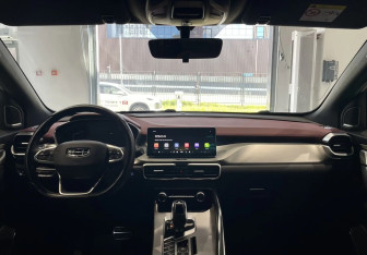 Подержанный автомобиль Geely Coolray 2020 года (11 фото)