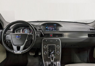 Подержанный автомобиль Volvo XC70 2014 года (23 фото)