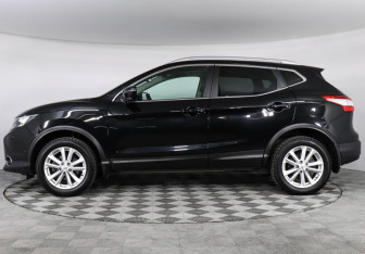 Подержанный автомобиль Nissan Qashqai 2017 года (8 фото)