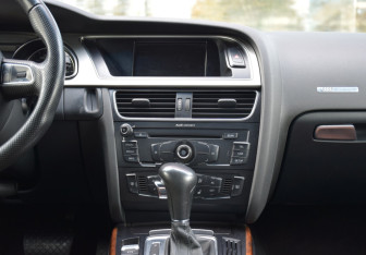 Подержанный автомобиль Audi A5 Liftback 2009 года (7 фото)