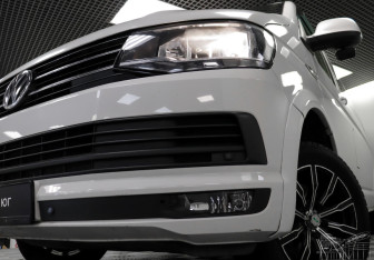 Подержанный автомобиль Volkswagen Caravelle 2018 года (26 фото)