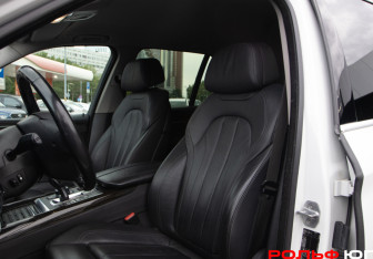 Подержанный автомобиль BMW X5 2017 года (18 фото)