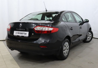 Подержанный автомобиль Renault Fluence 2012 года (4 фото)