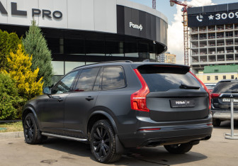 Подержанный автомобиль Volvo XC90 2021 года (5 фото)