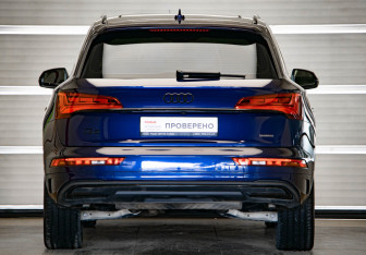 Подержанный автомобиль Audi Q5 2021 года (5 фото)