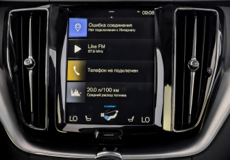 Подержанный автомобиль Volvo XC60 2019 года (15 фото)