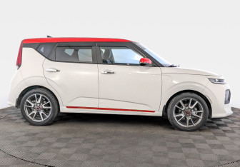 Подержанный автомобиль Kia Soul 2021 года (4 фото)