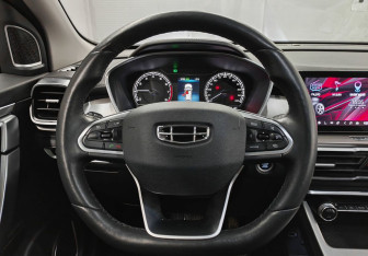 Подержанный автомобиль Geely Coolray 2021 года (13 фото)