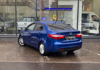 Подержанный автомобиль Kia Rio Sedan 2011 года (6 фото)