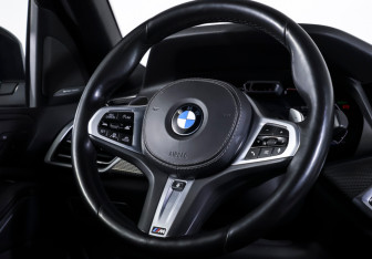 Подержанный автомобиль BMW X5 2019 года (15 фото)