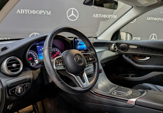Подержанный автомобиль Mercedes-Benz GLC Coupe 2020 года (15 фото)