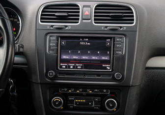 Подержанный автомобиль Volkswagen Golf Hatchback 2011 года (12 фото)