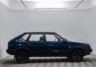 Подержанный автомобиль LADA (ВАЗ) 2109 Hatchback 1998 года (4 фото)
