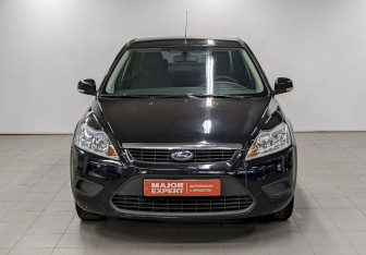 Подержанный автомобиль Ford Focus Sedan 2010 года (2 фото)